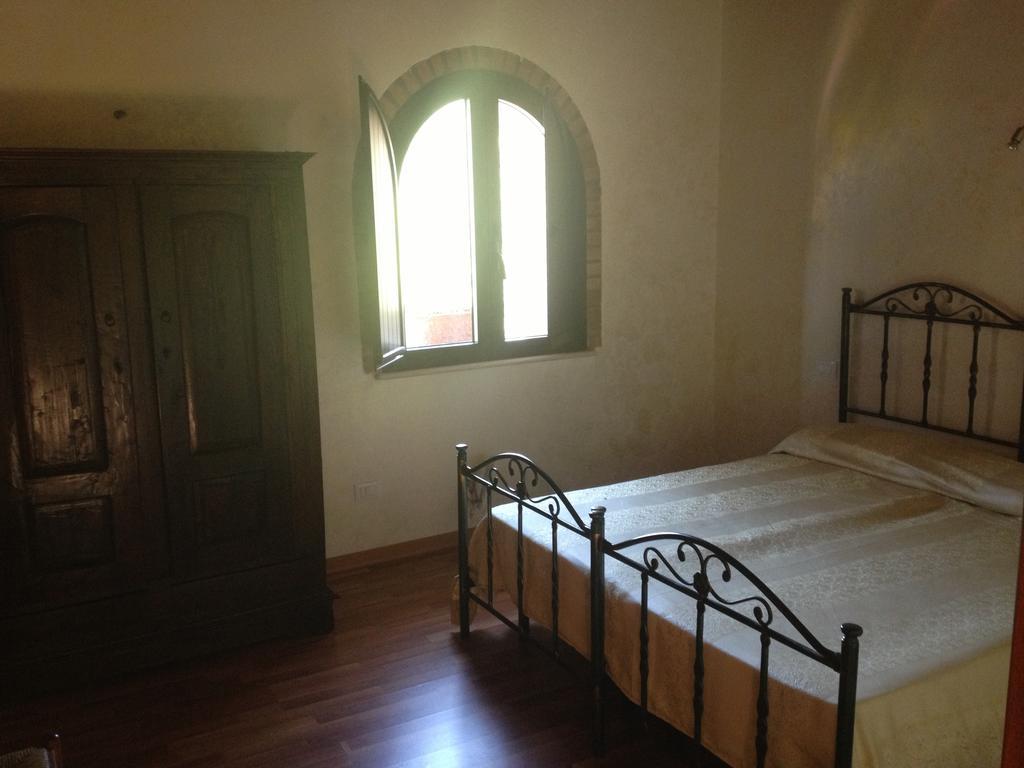 L'Anticocasale Guest House Altomonte Cameră foto