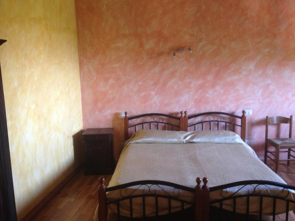 L'Anticocasale Guest House Altomonte Cameră foto